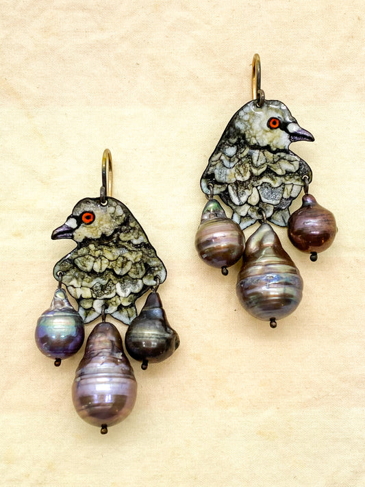 Black Pearl Pigeon Earrings